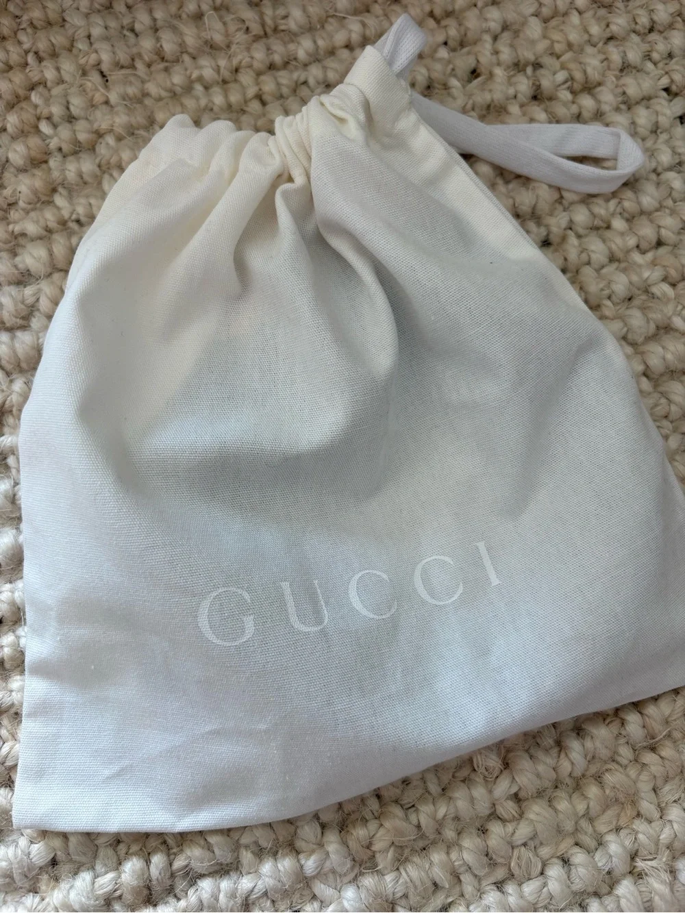 Gucci Beige and black reversible Monogram Belt with Gold Double G. Size 85.